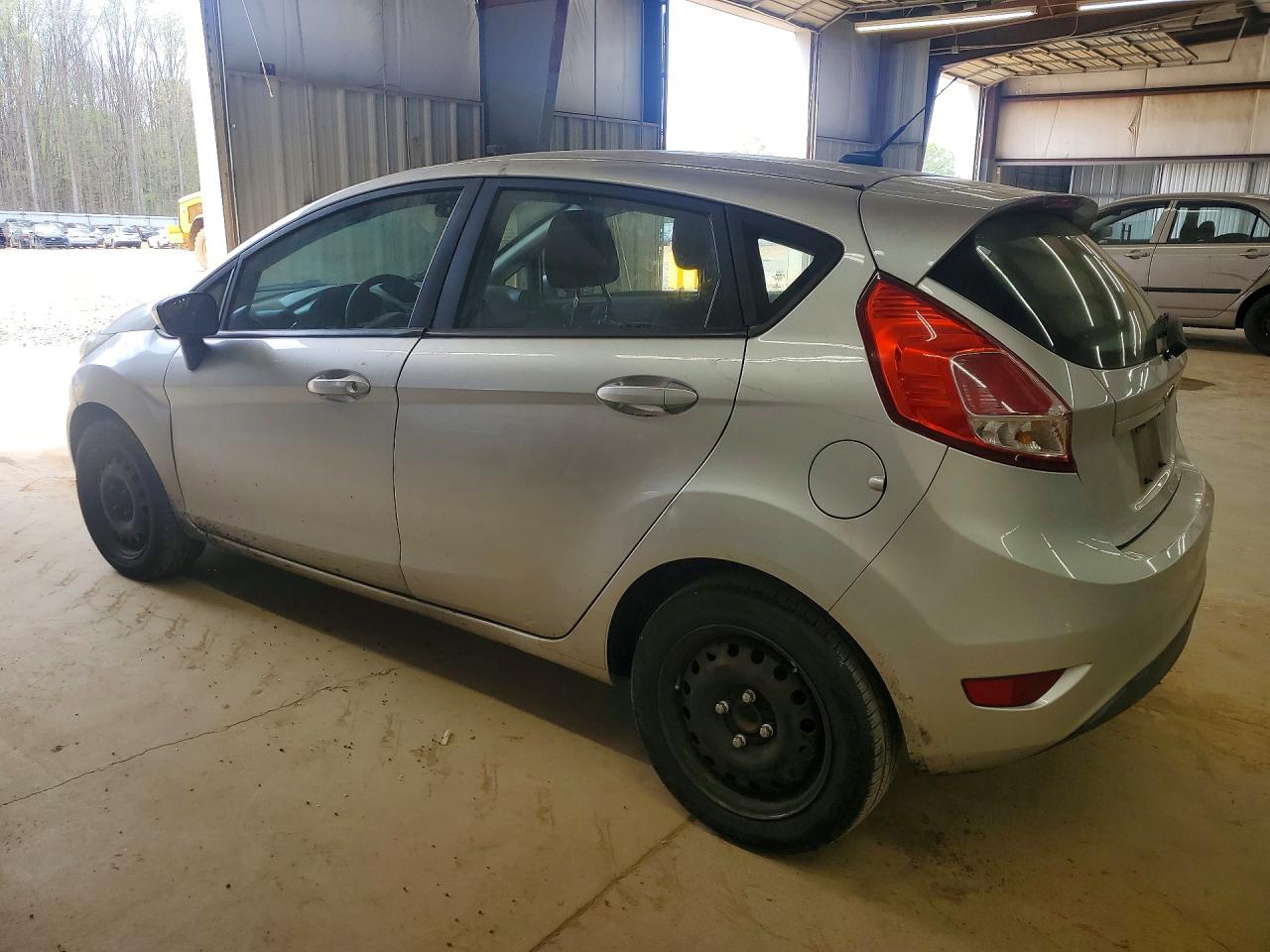 2016 FORD FIESTA S photo 2