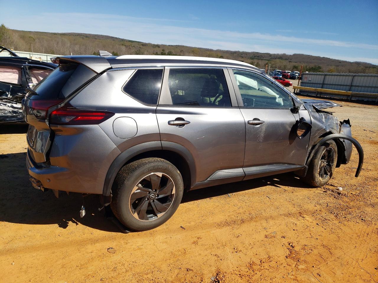 2024 NISSAN ROGUE SV photo 5