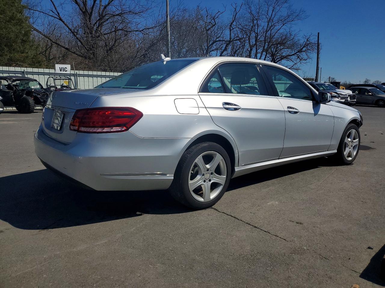 2014 MERCEDES-BENZ E 250 BLUETEC photo 3