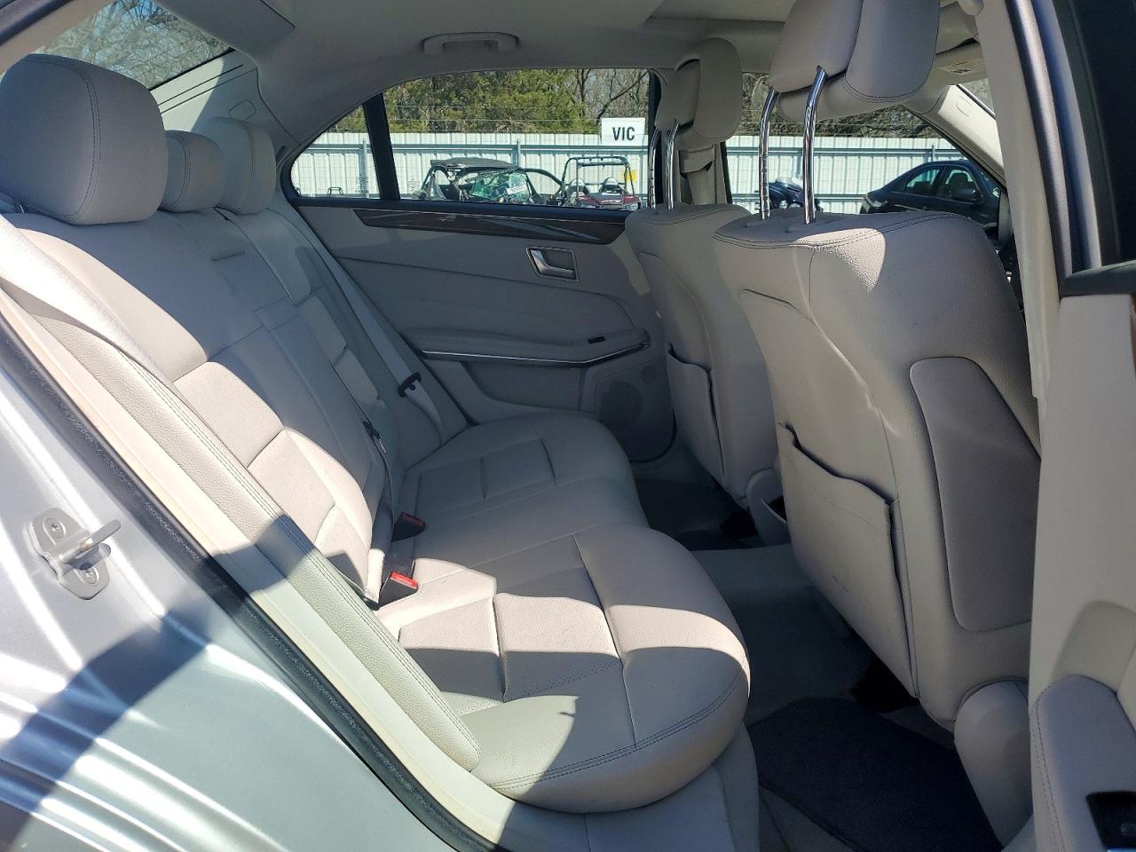 2014 MERCEDES-BENZ E 250 BLUETEC photo 10