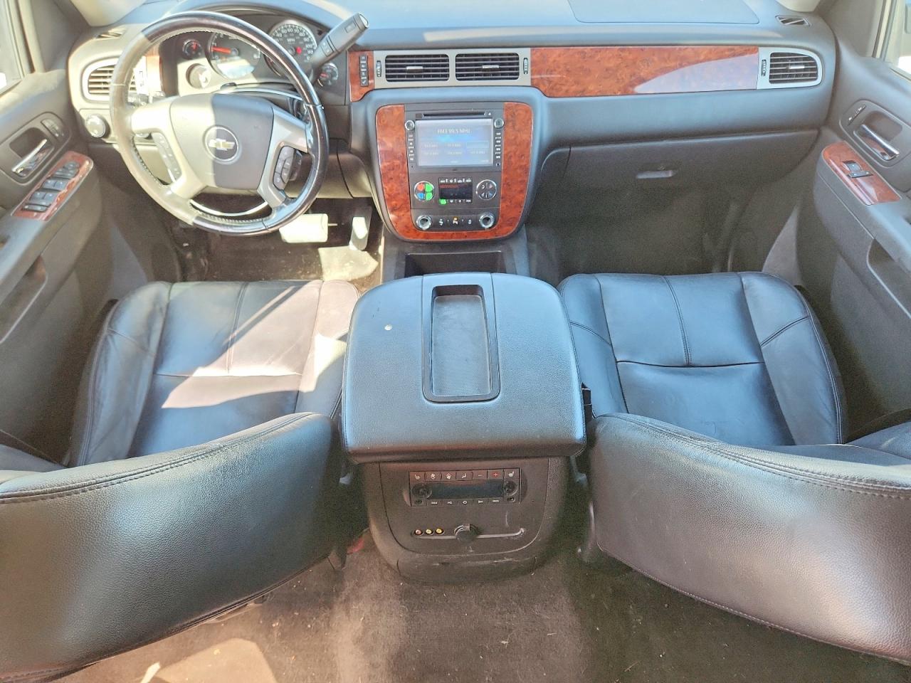 2013 CHEVROLET SUBURBAN K1500 LT photo 22