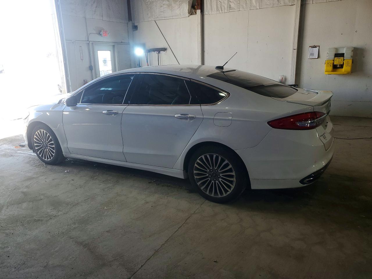 2017 FORD FUSION TITANIUM photo 4