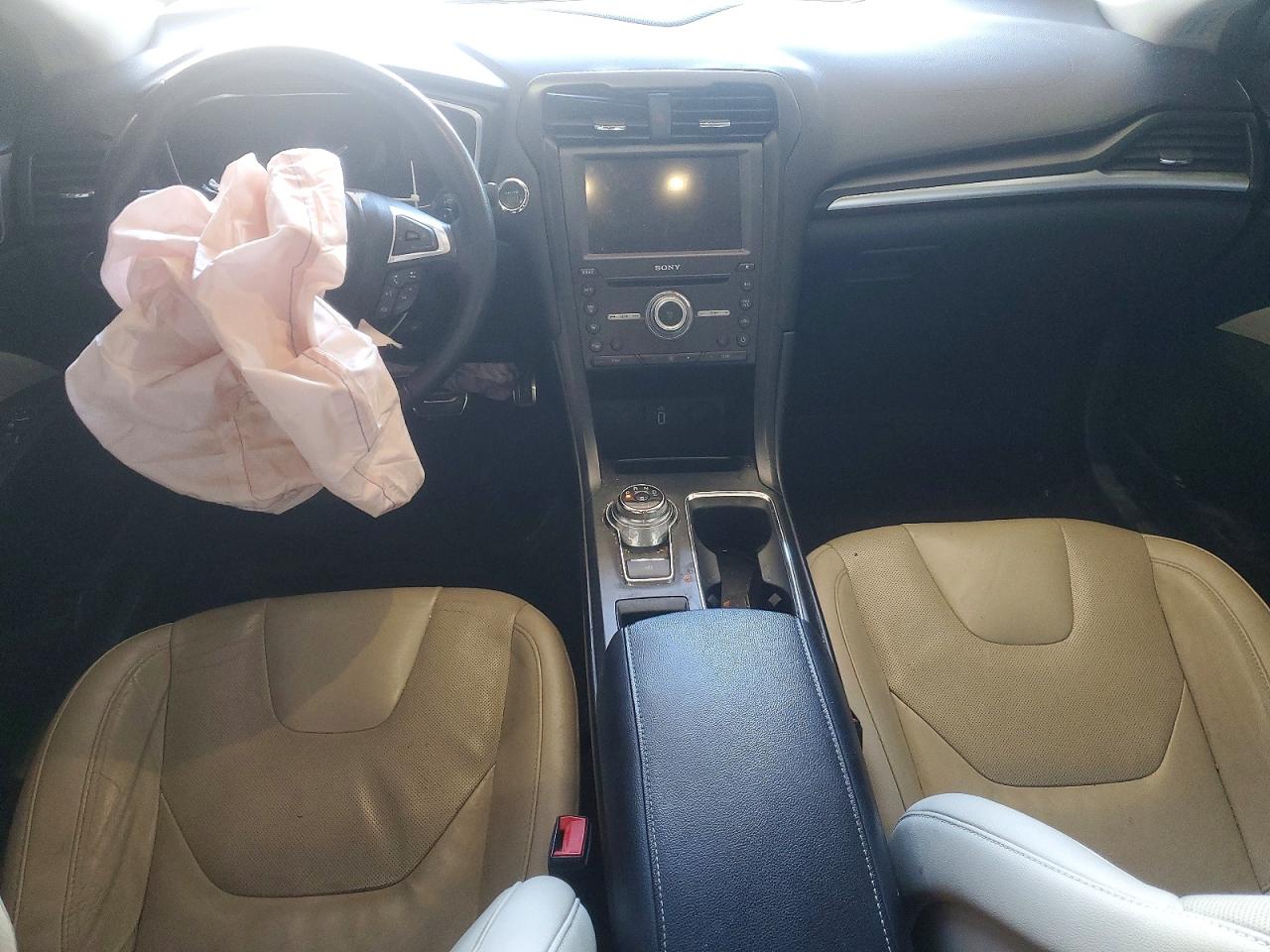 2017 FORD FUSION TITANIUM photo 22