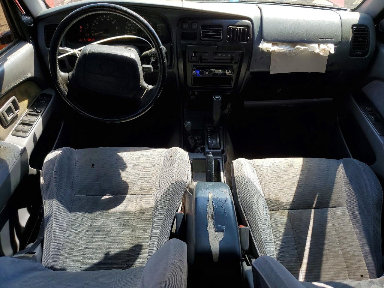 1996 TOYOTA 4RUNNER SR5 photo 15