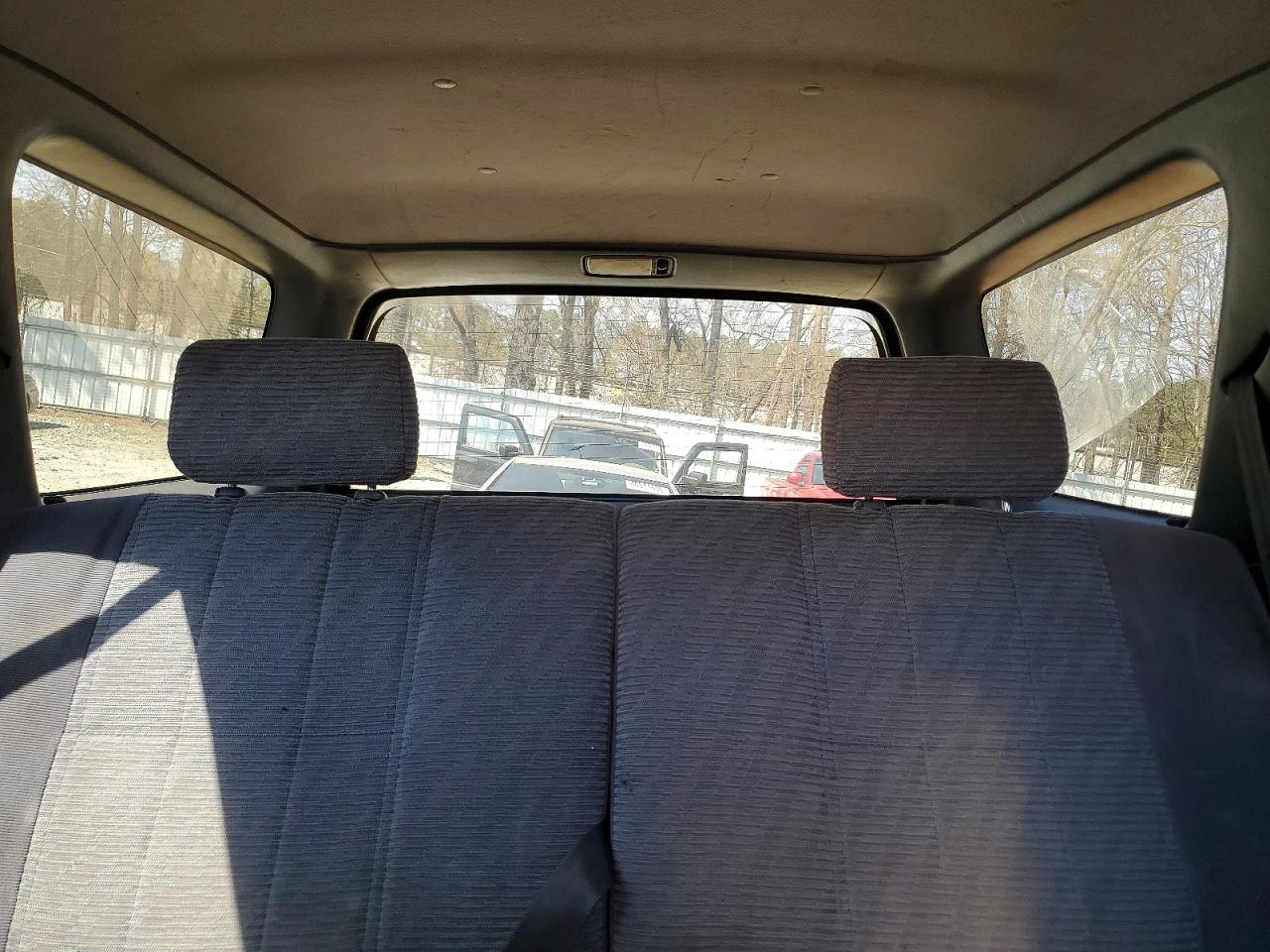 1996 TOYOTA 4RUNNER SR5 photo 19