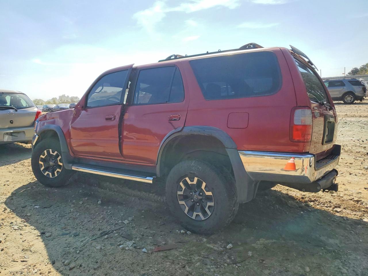 1996 TOYOTA 4RUNNER SR5 photo 3