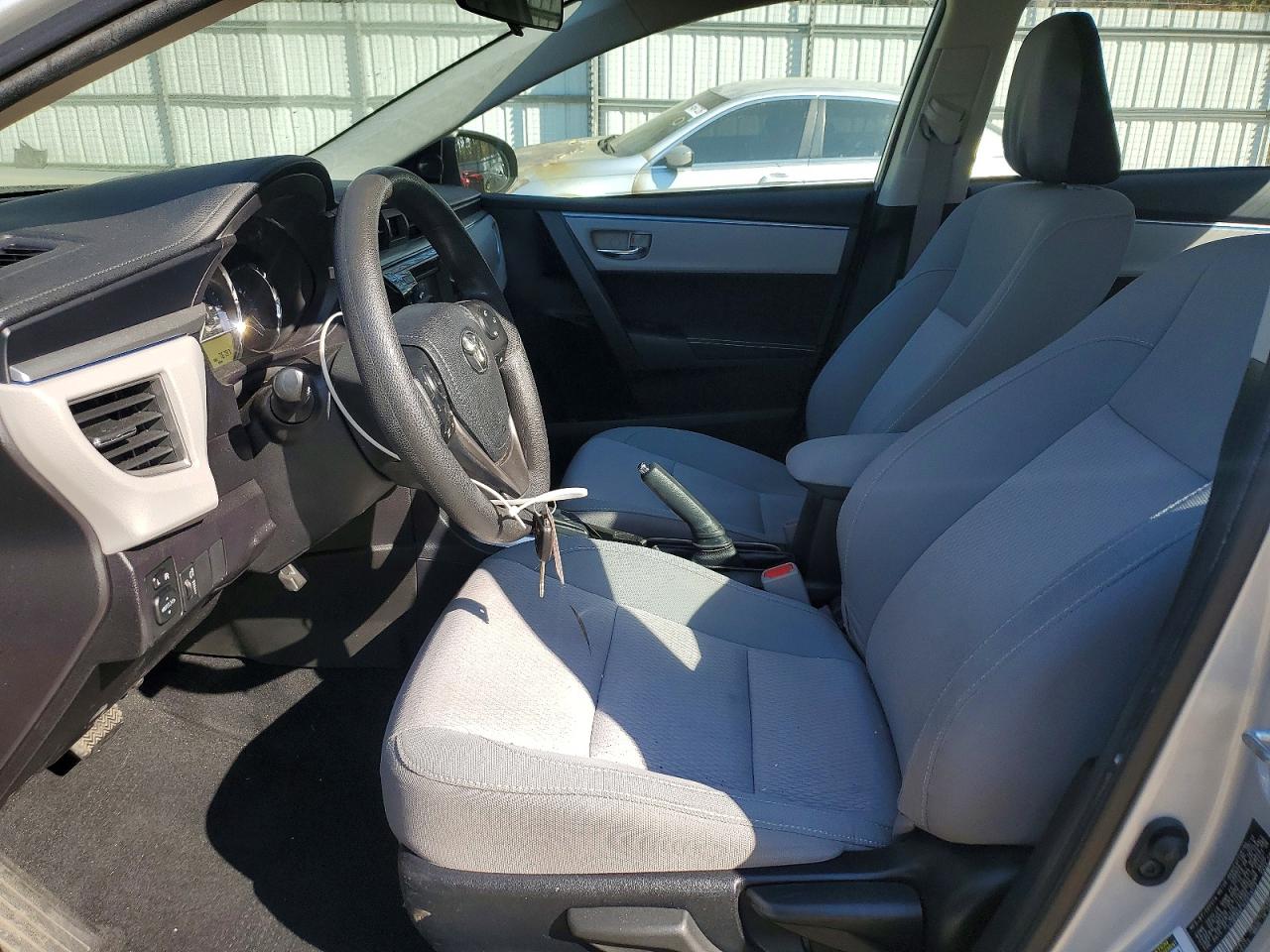 2014 TOYOTA COROLLA LE photo 19