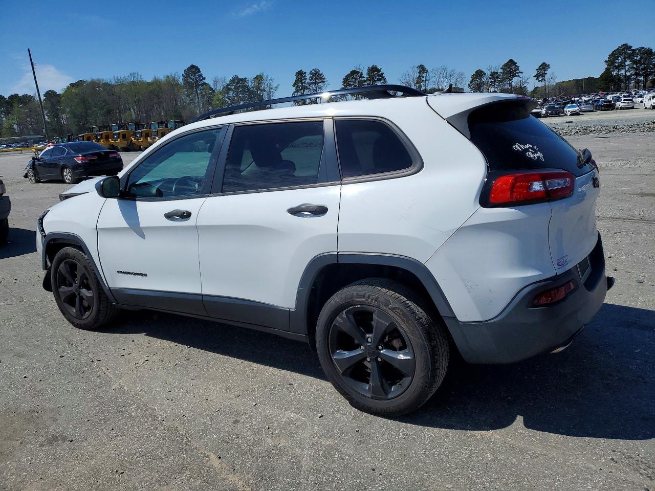2016 JEEP CHEROKEE SPORT photo 3
