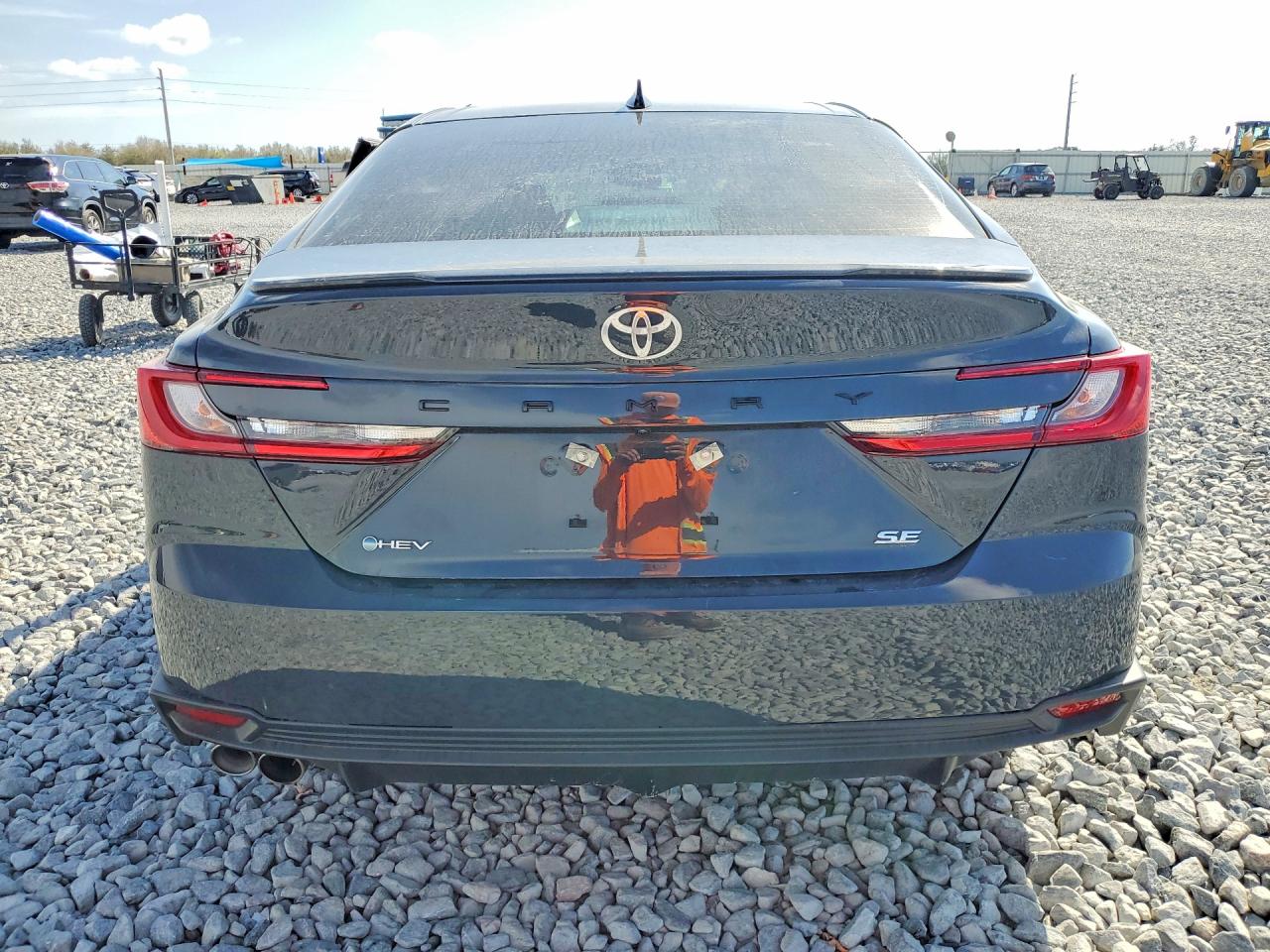 2025 TOYOTA CAMRY SE photo 11