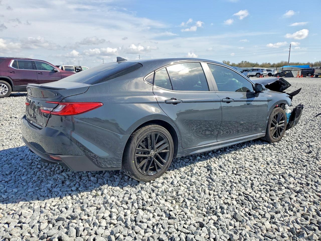 2025 TOYOTA CAMRY SE photo 5