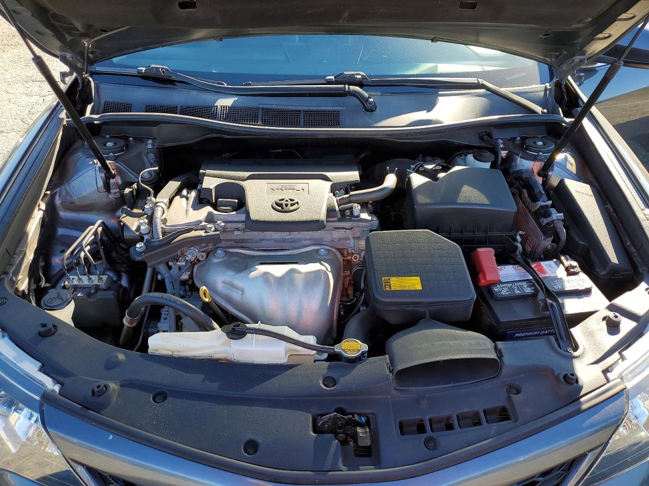 2014 TOYOTA CAMRY SE photo 31