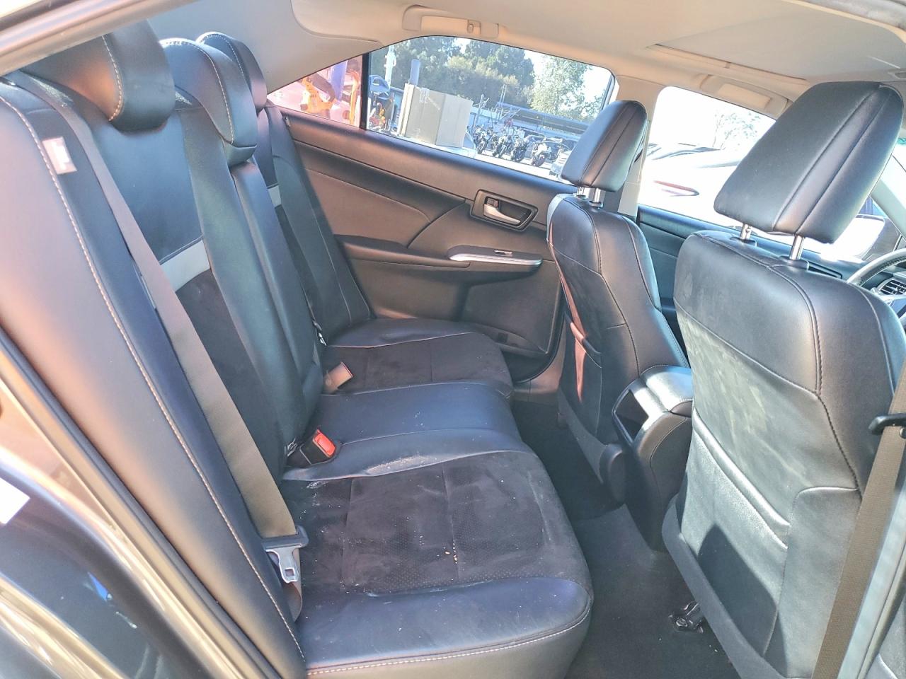 2014 TOYOTA CAMRY SE photo 28