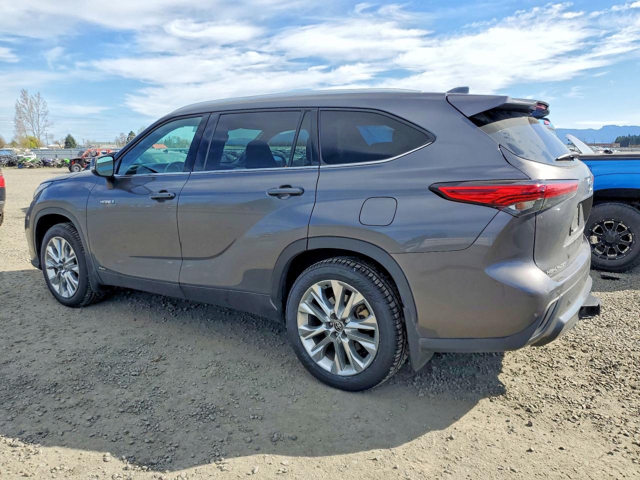 2021 TOYOTA HIGHLANDER HYBRID LIMITED photo 2