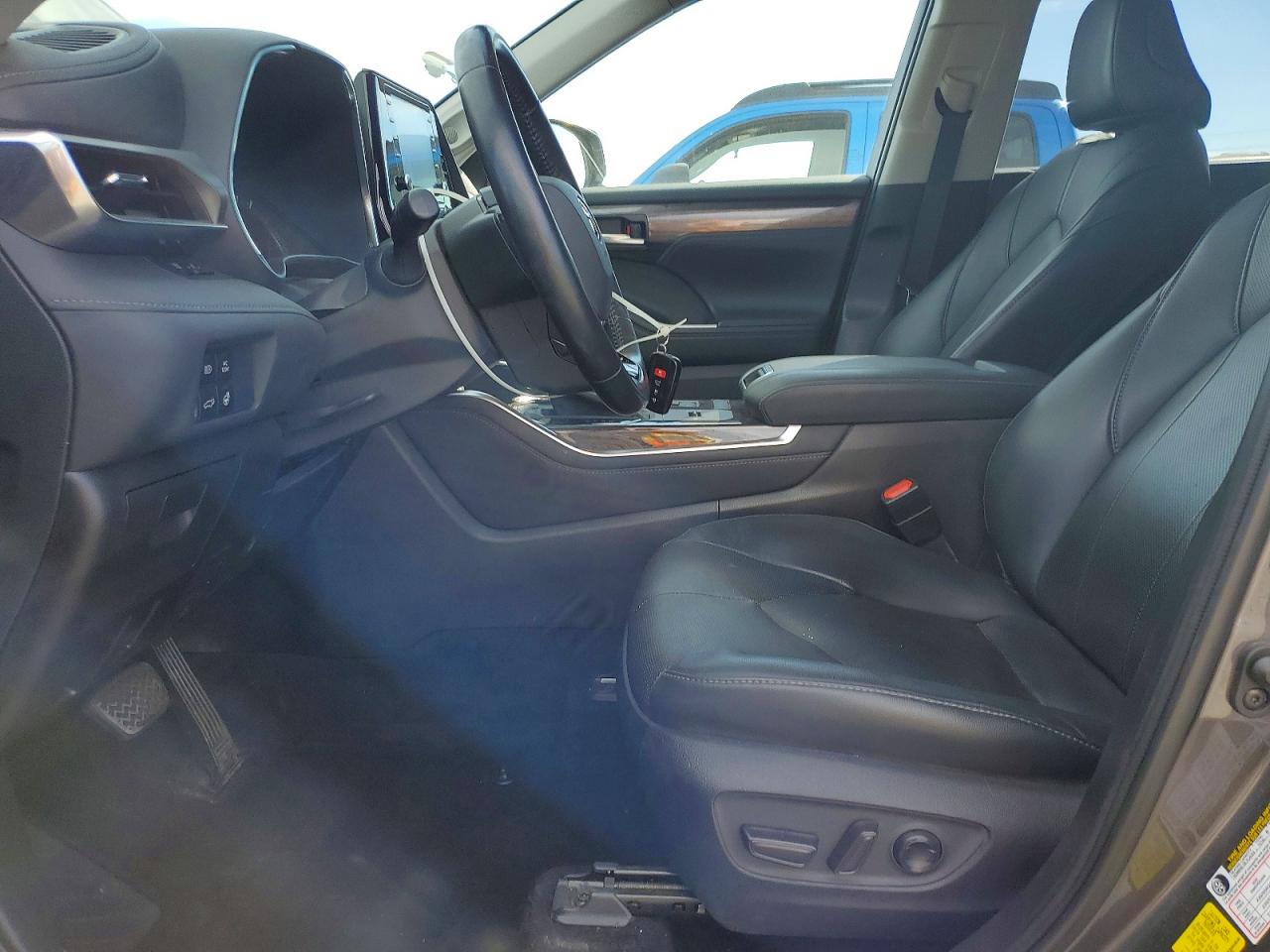 2021 TOYOTA HIGHLANDER HYBRID LIMITED photo 7
