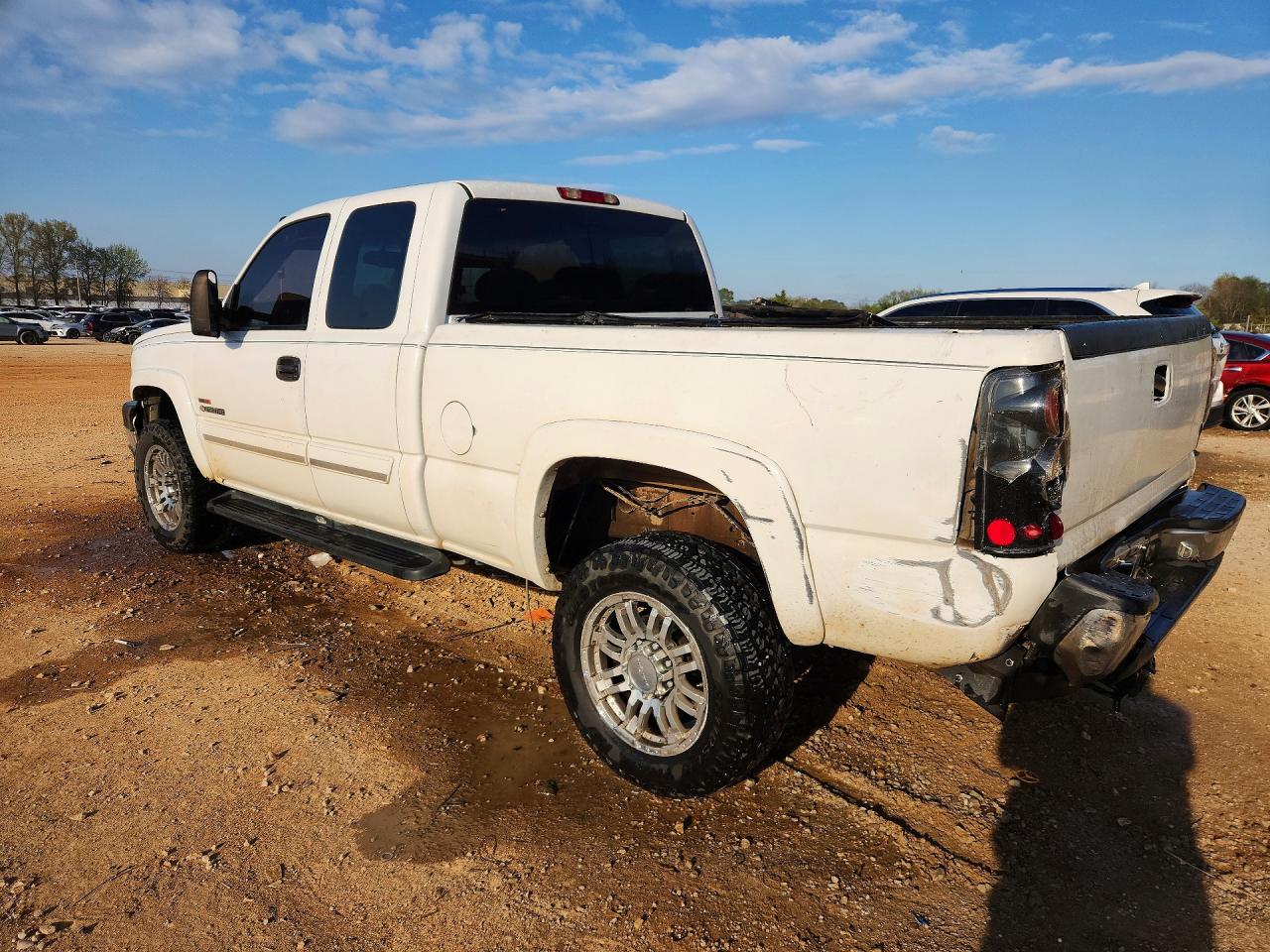 2004 CHEVROLET SILVERADO C2500 HEAVY DUTY photo 3