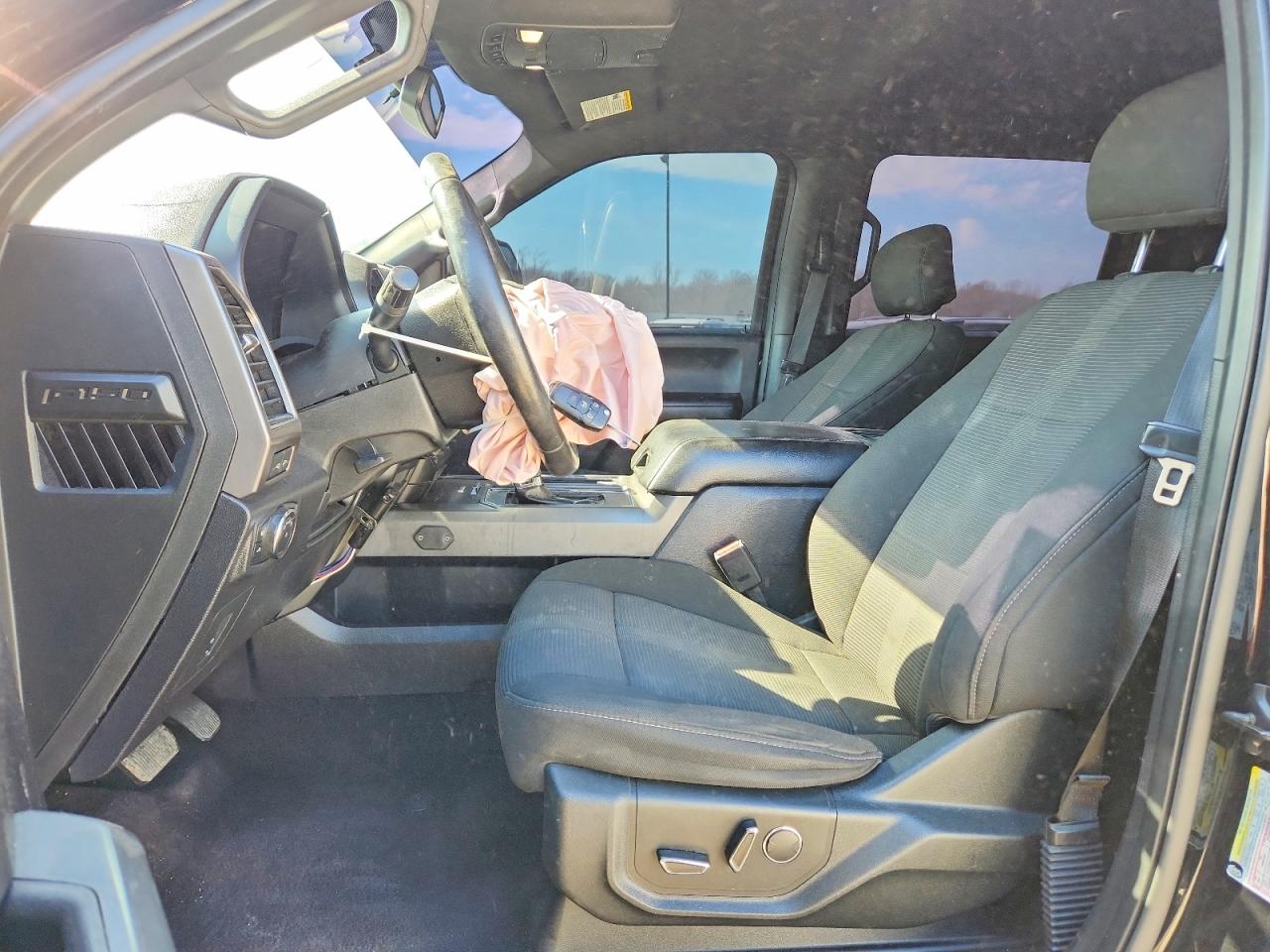 2017 FORD F150 SUPERCREW photo 13