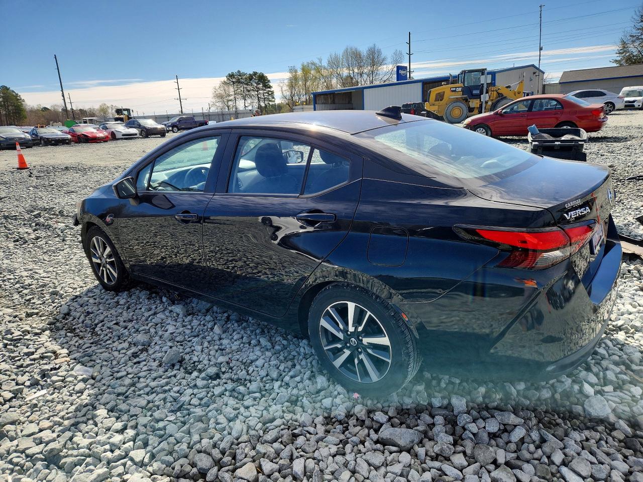 2021 NISSAN VERSA SV photo 4