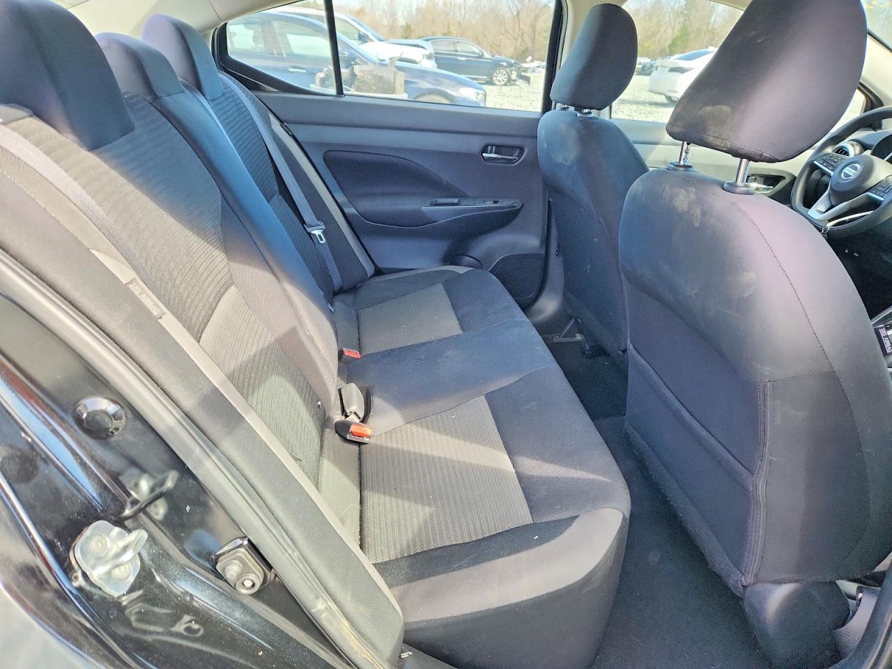 2021 NISSAN VERSA SV photo 28