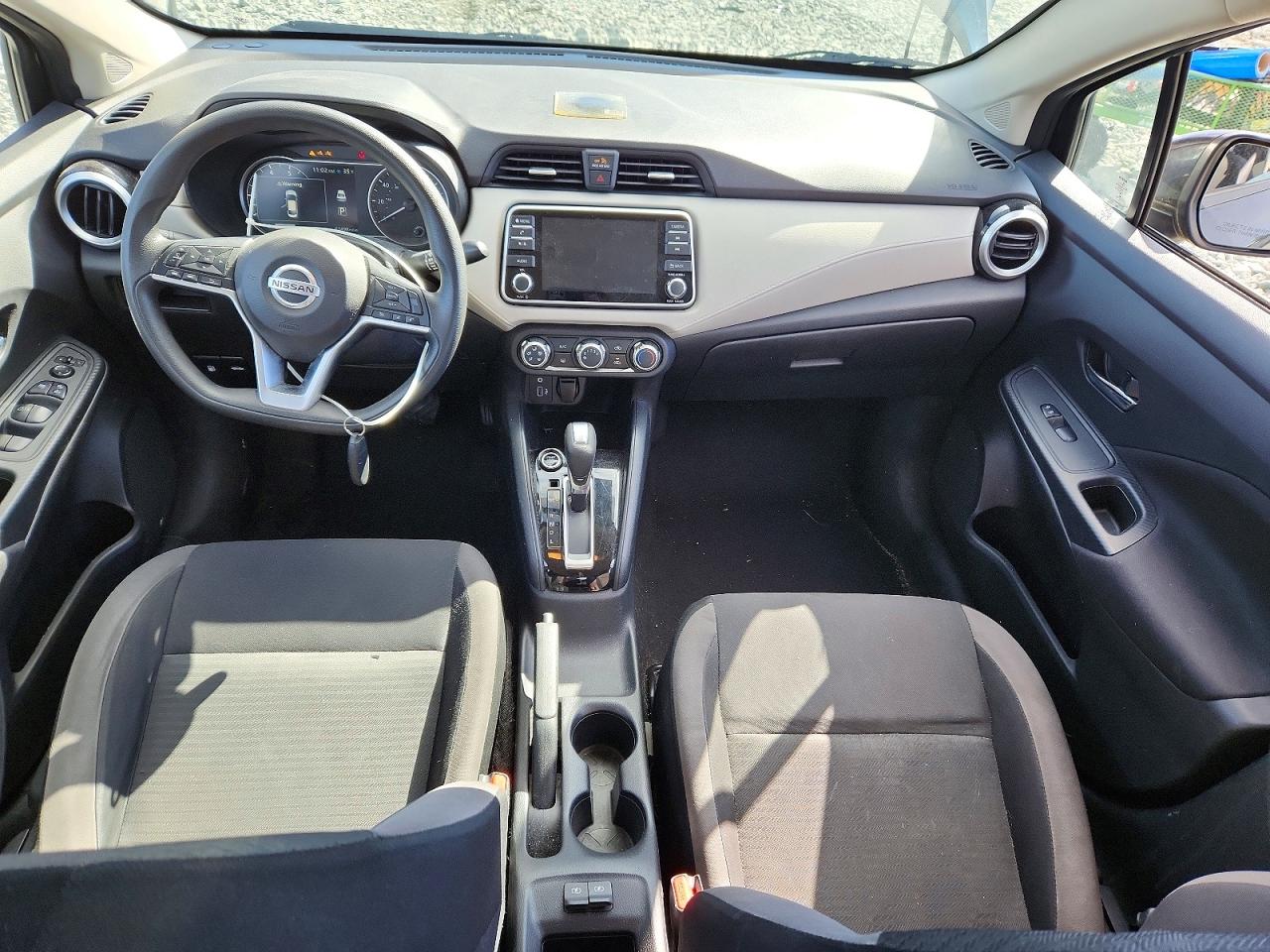 2021 NISSAN VERSA SV photo 22
