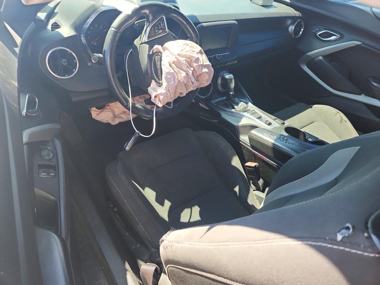 2016 CHEVROLET CAMARO LT photo 8