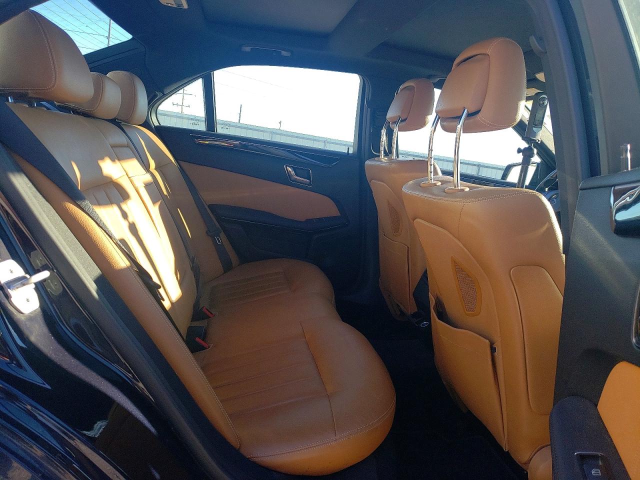 2010 MERCEDES-BENZ E 550 4MATIC photo 28