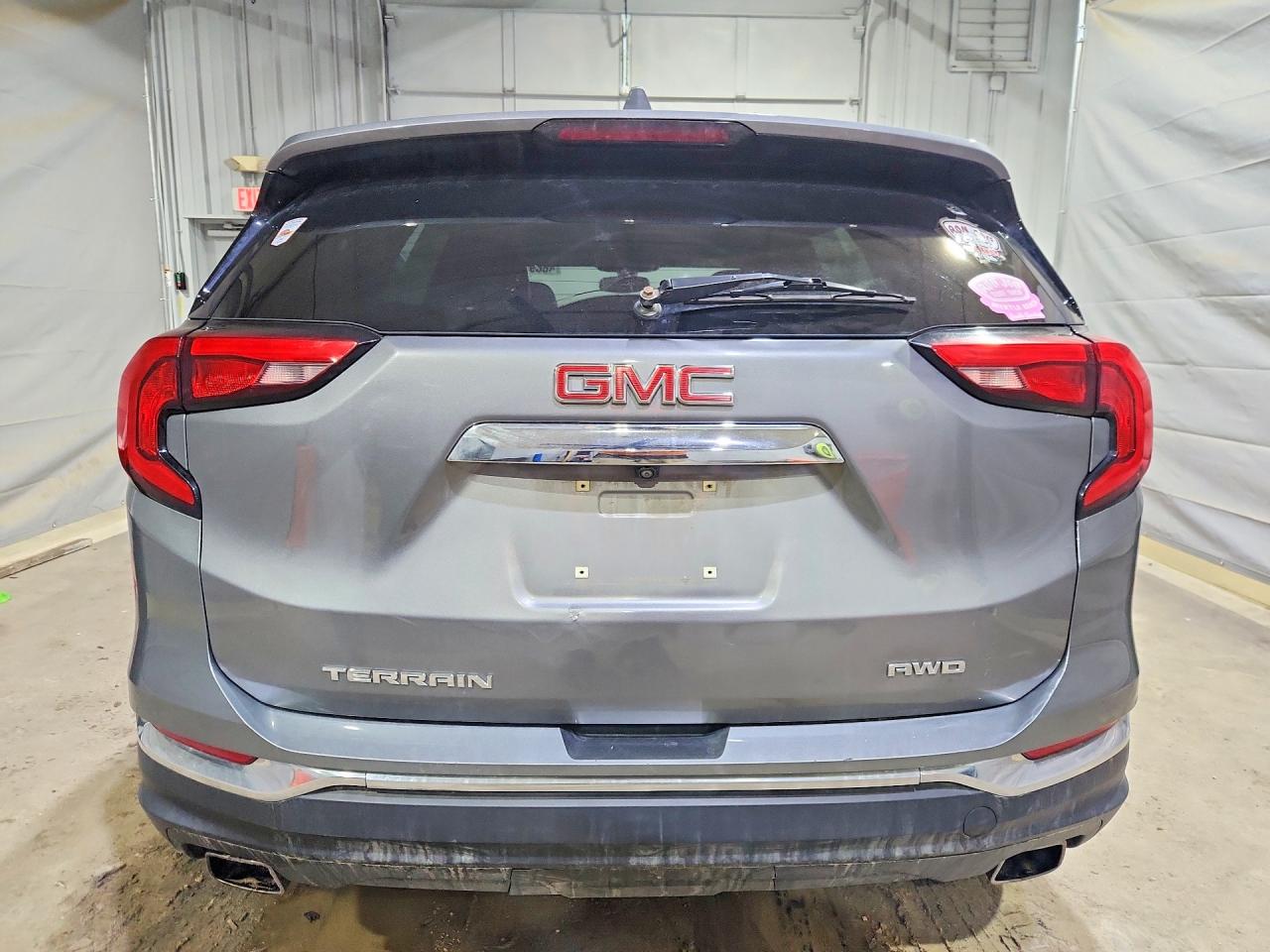2019 GMC TERRAIN SLT photo 6
