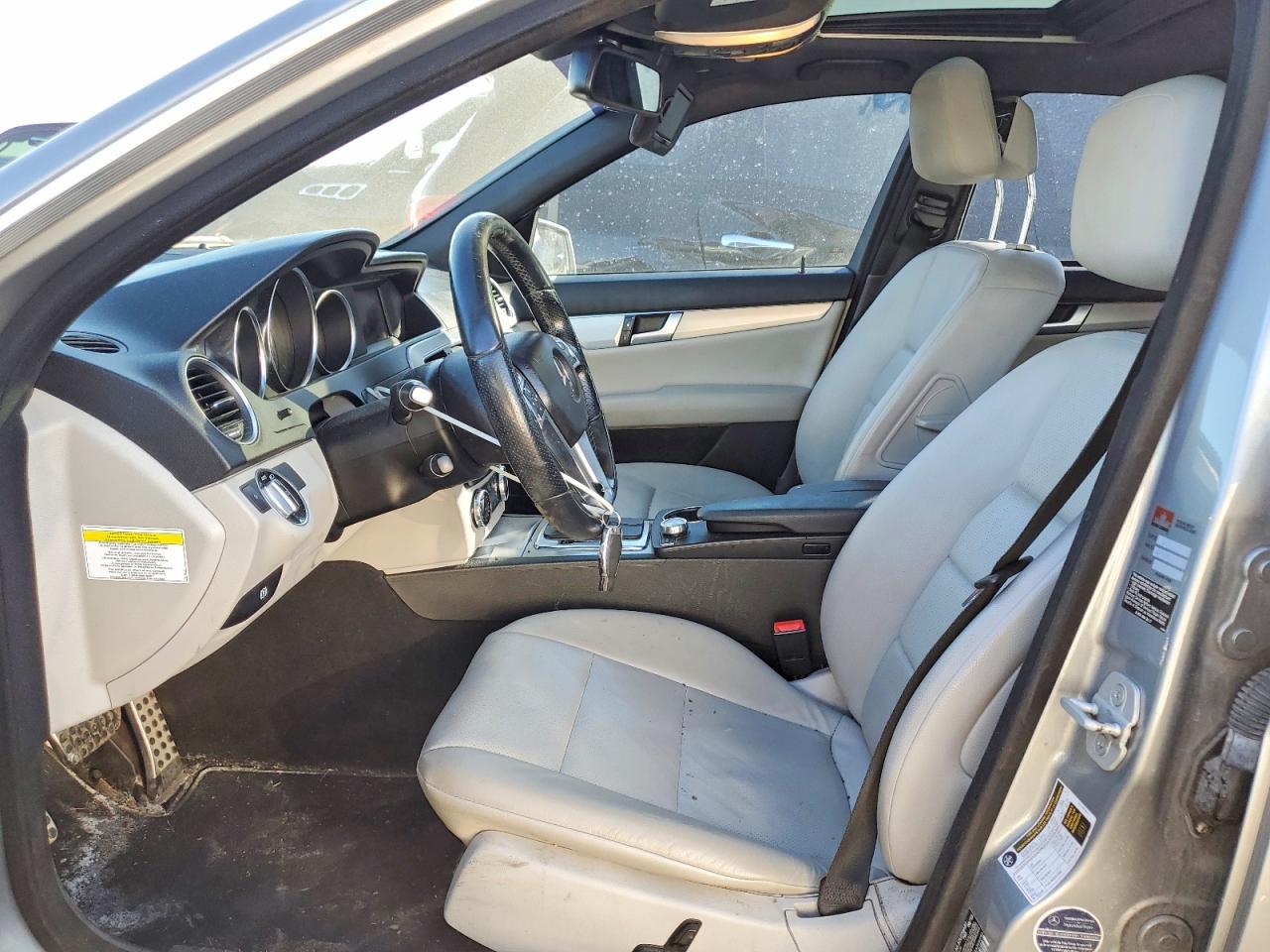 2014 MERCEDES-BENZ C 250 photo 13