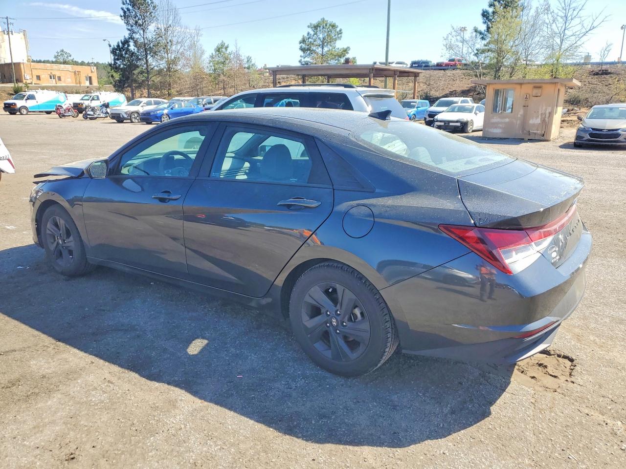 2023 HYUNDAI ELANTRA SEL photo 2