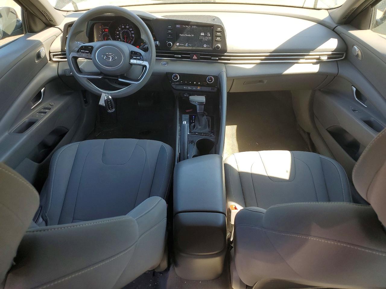 2023 HYUNDAI ELANTRA SEL photo 8