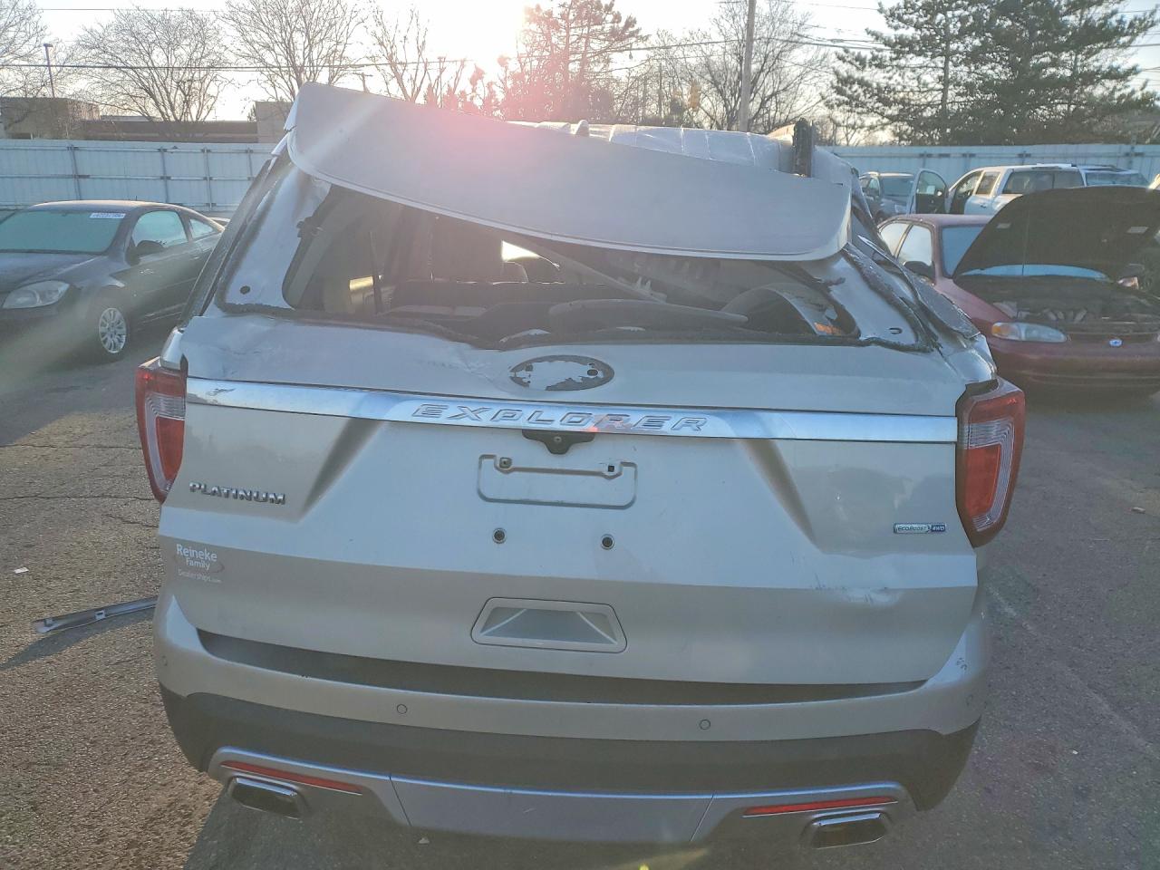 2017 FORD EXPLORER PLATINUM photo 16