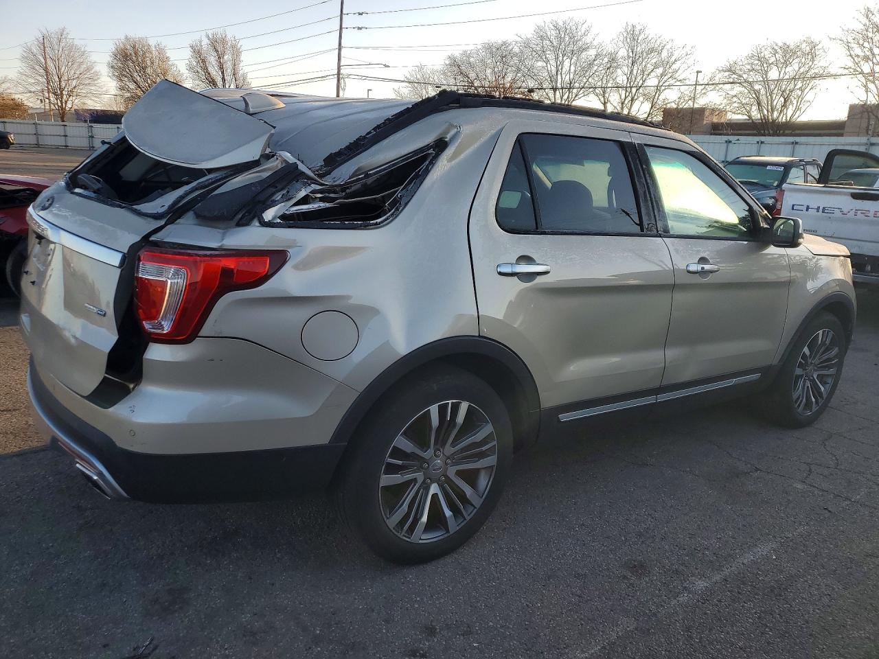 2017 FORD EXPLORER PLATINUM photo 7