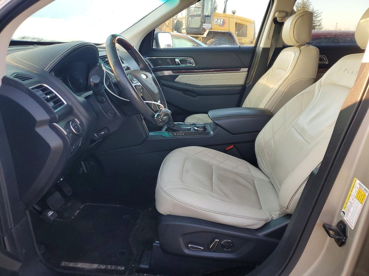 2017 FORD EXPLORER PLATINUM photo 19