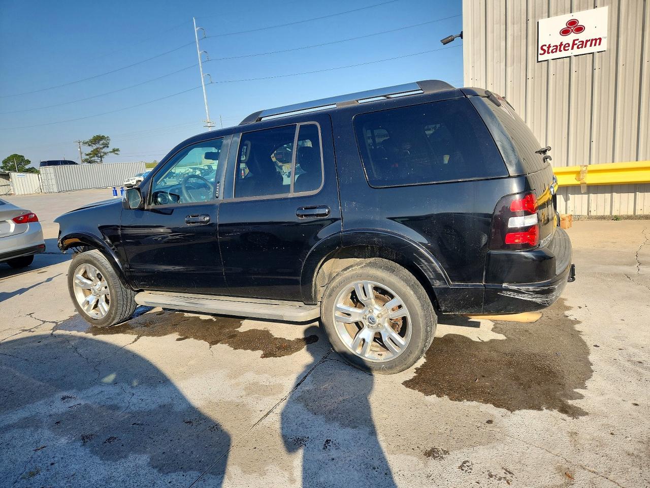2010 FORD EXPLORER LIMITED photo 2
