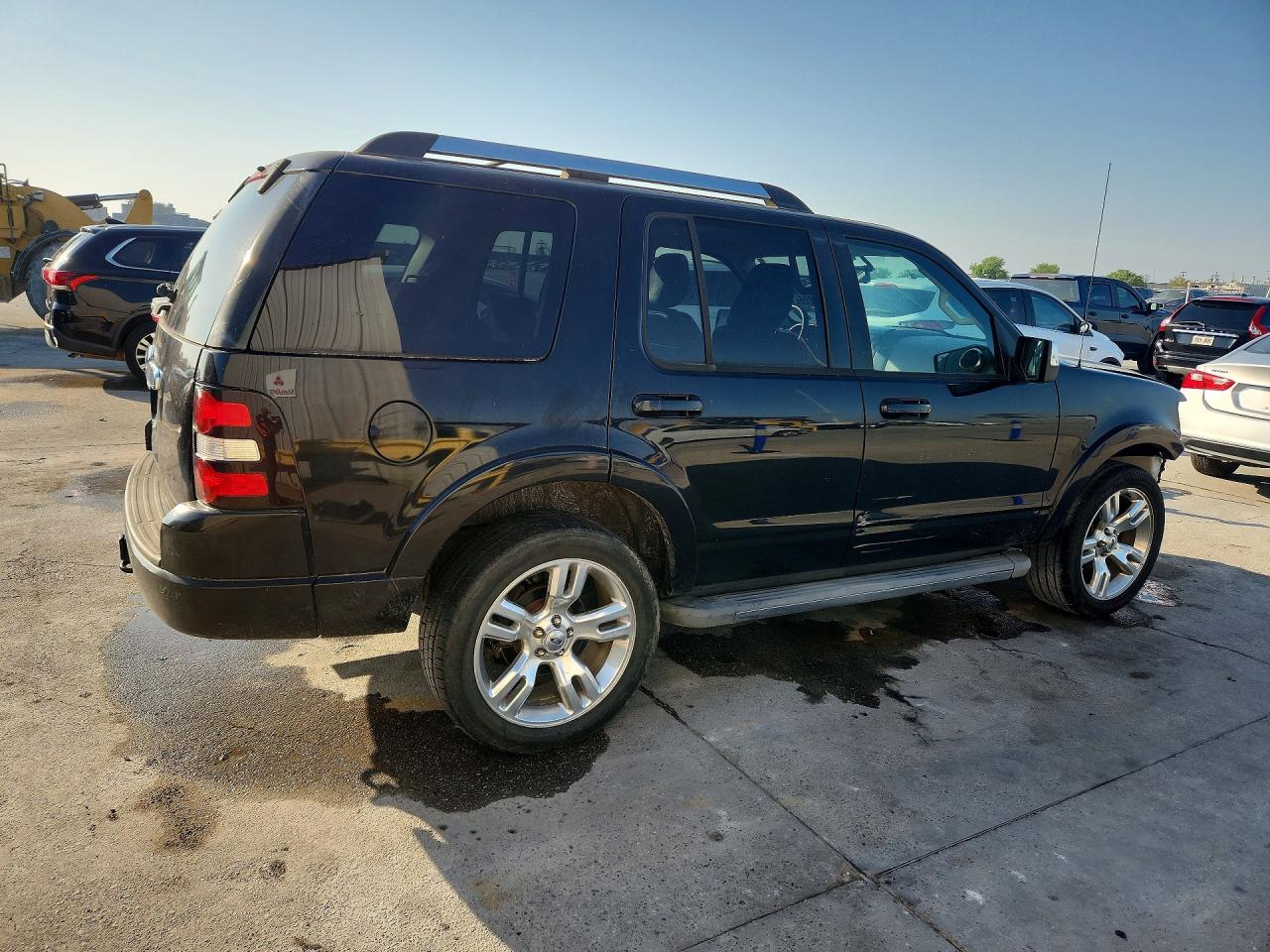 2010 FORD EXPLORER LIMITED photo 3
