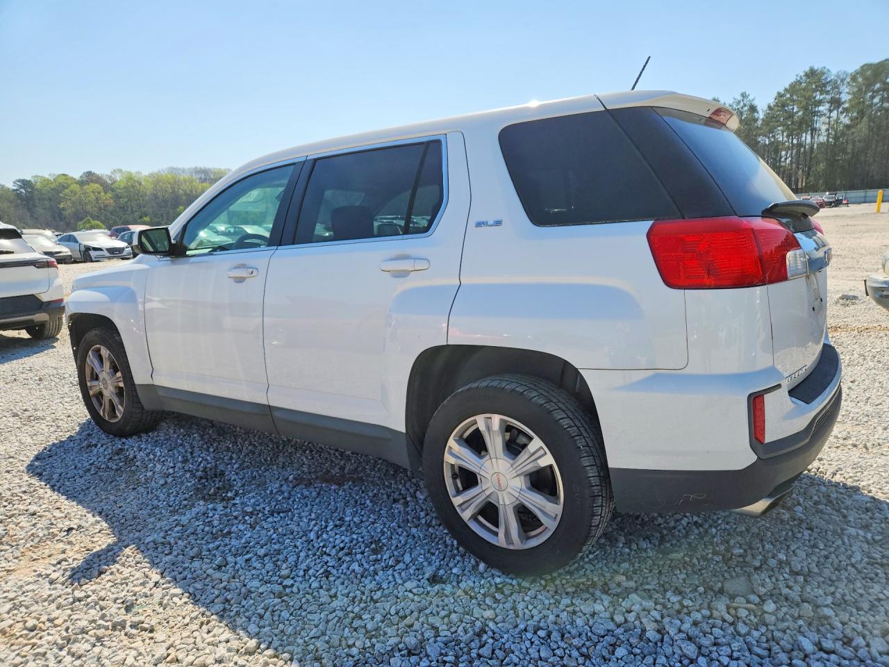2017 GMC TERRAIN SLE photo 2