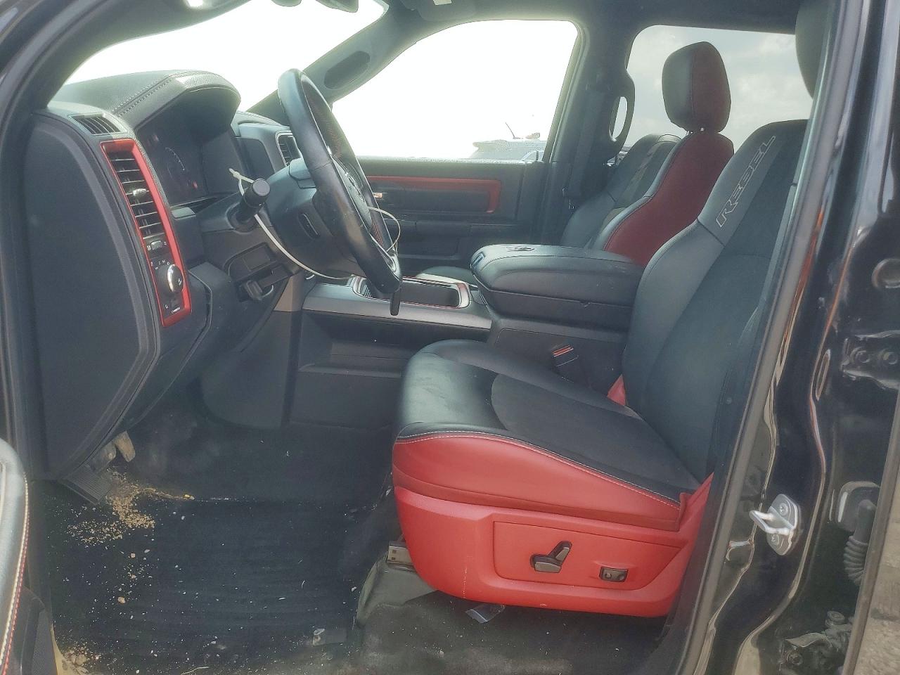 2016 RAM 1500 REBEL photo 13