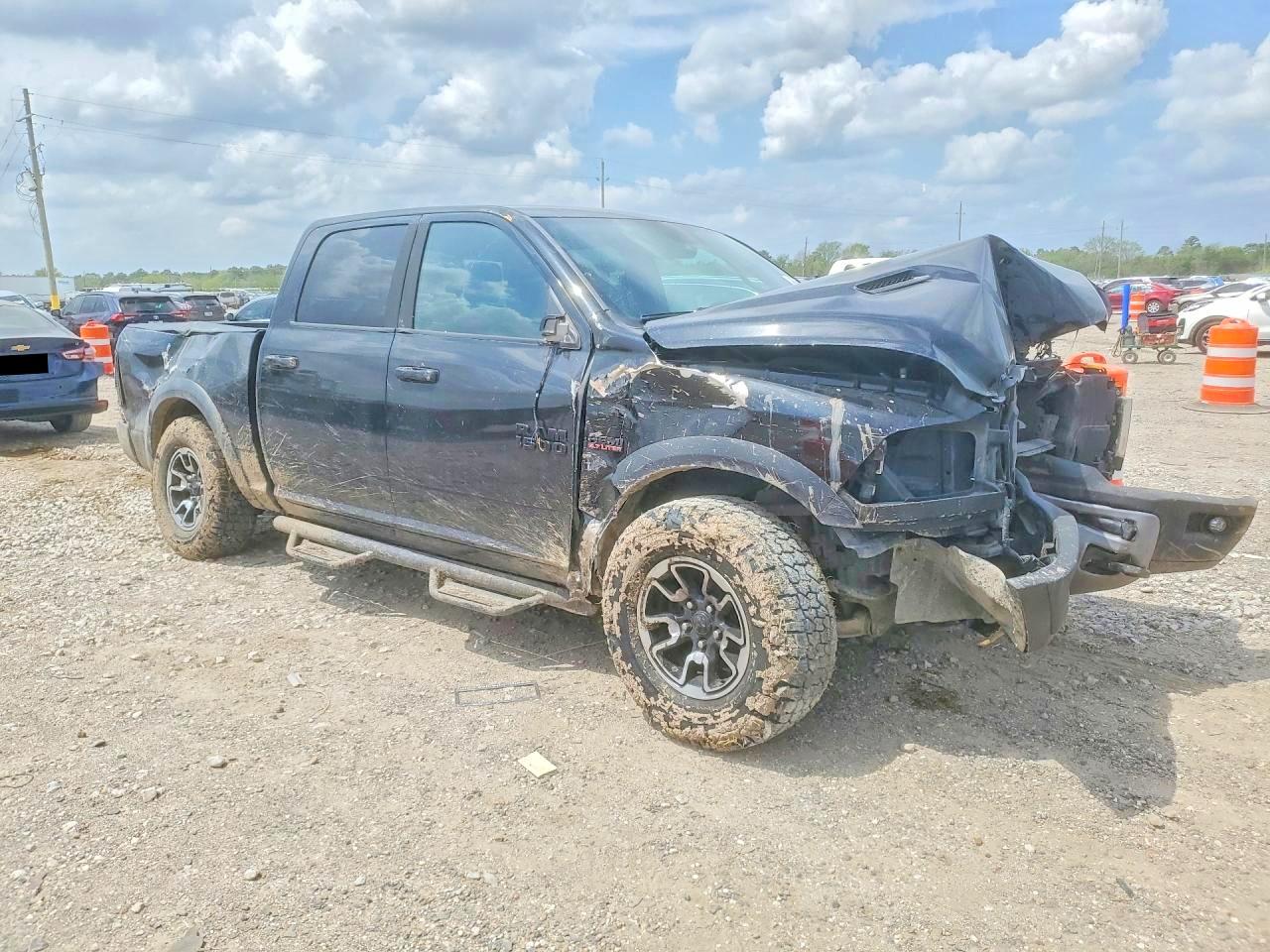 2016 RAM 1500 REBEL photo 7