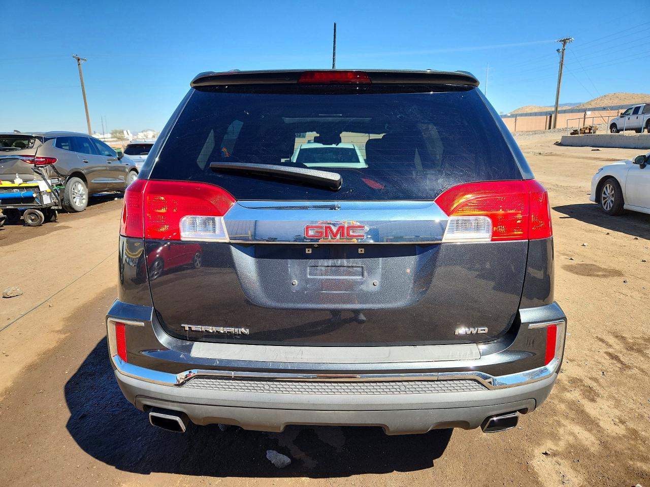 2017 GMC TERRAIN SLE photo 11