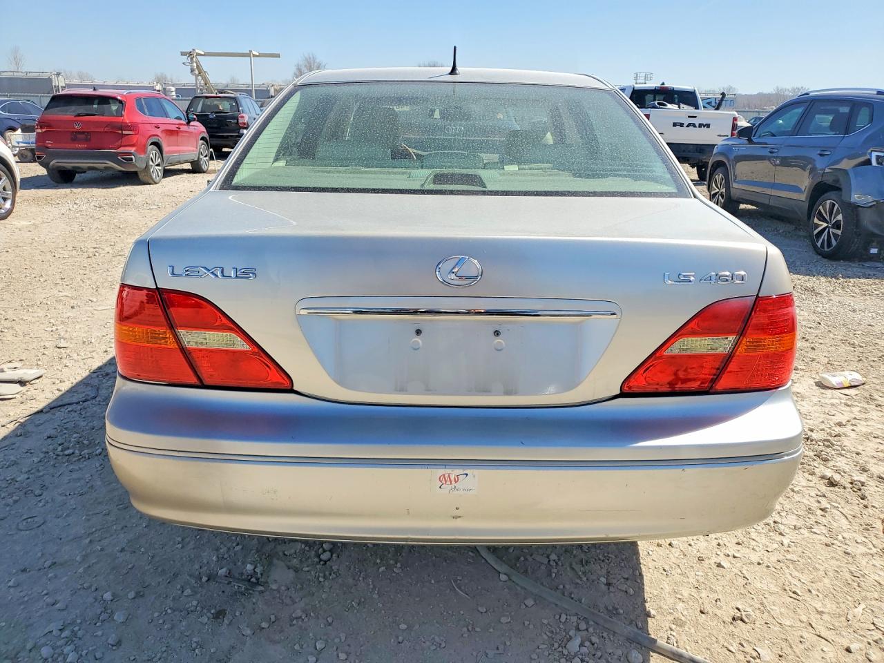 2002 LEXUS LS photo 11