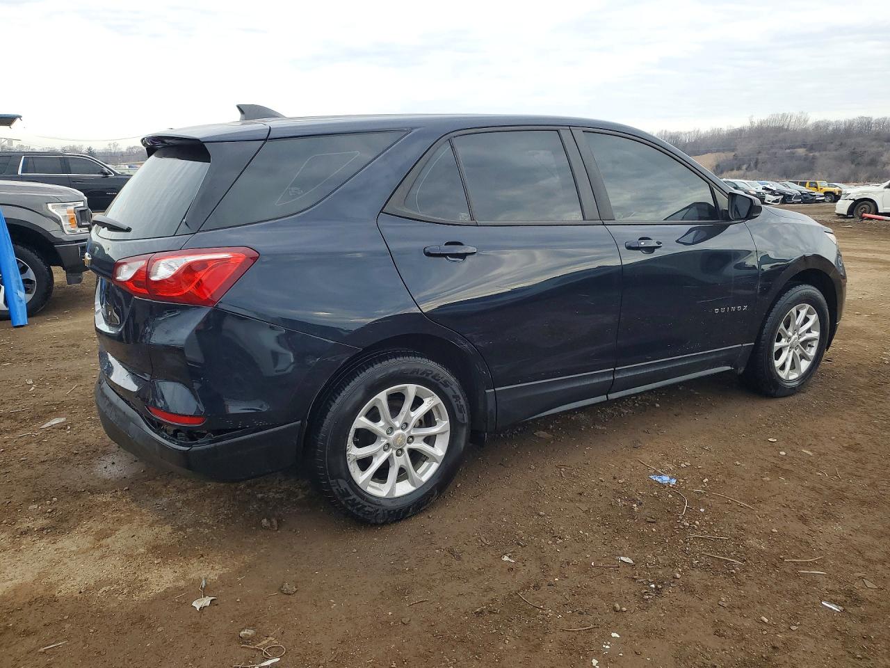 2020 CHEVROLET EQUINOX LS photo 3