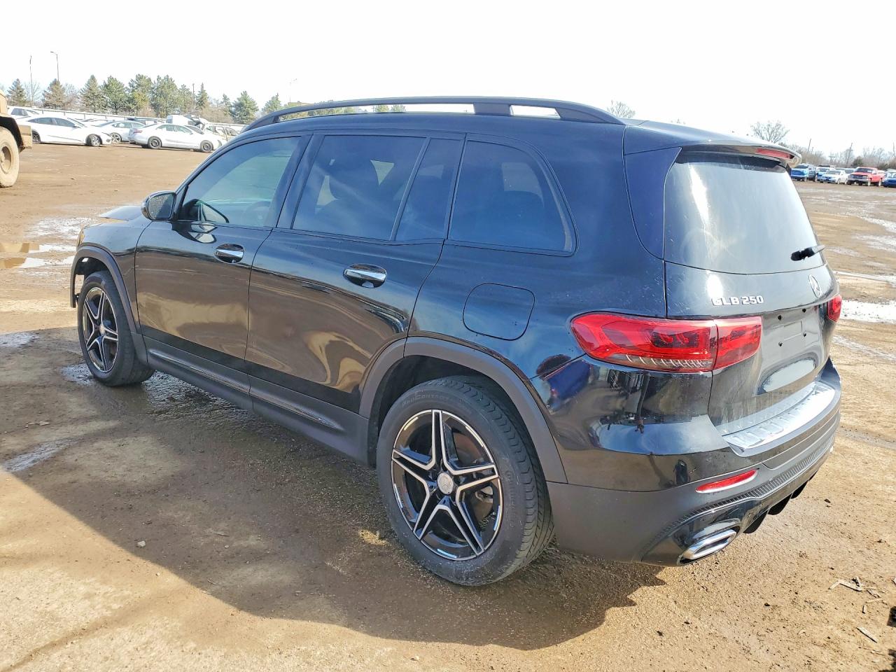 2021 MERCEDES-BENZ GLB 250 4MATIC photo 4