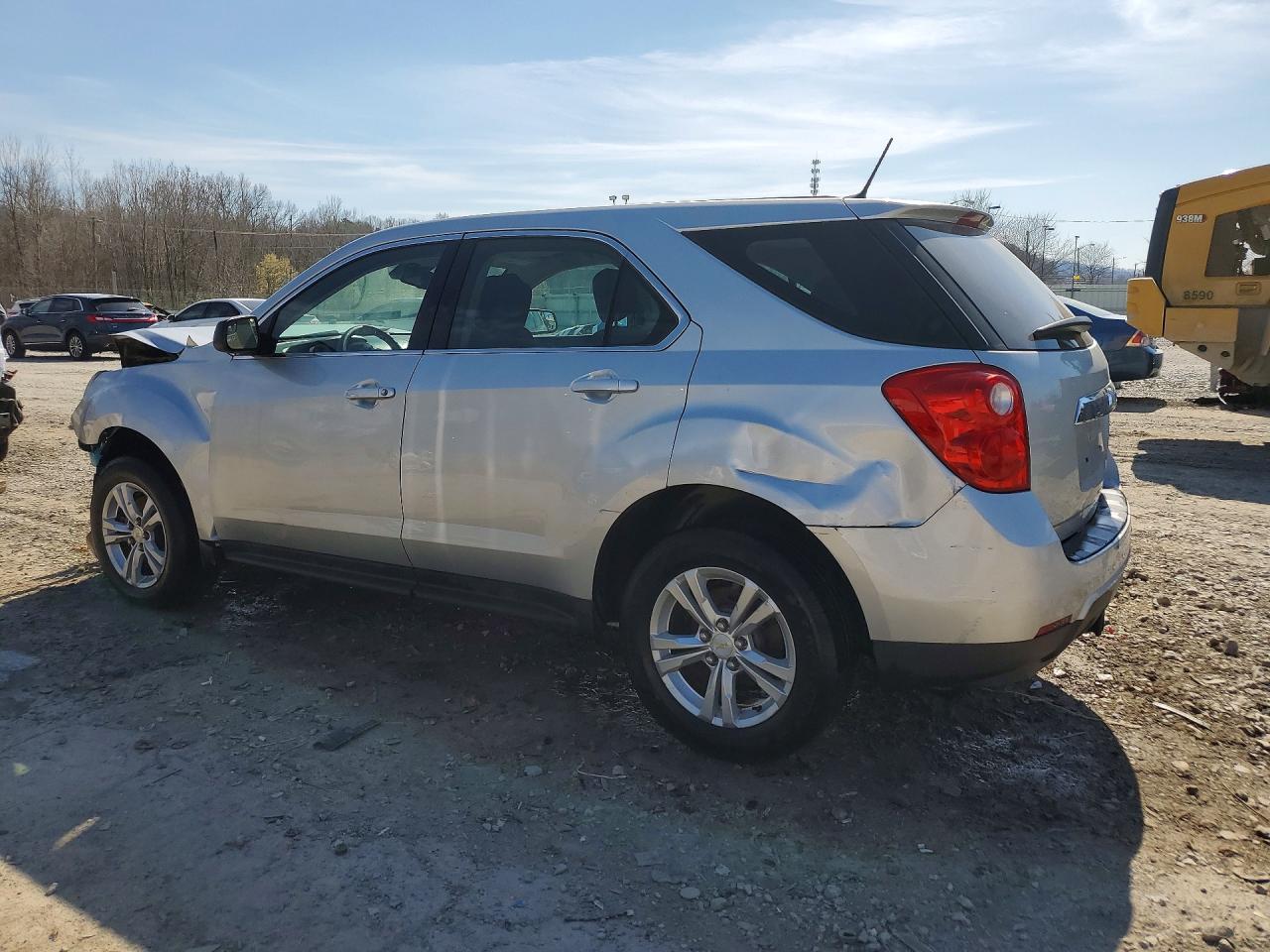 2014 CHEVROLET EQUINOX LS photo 2