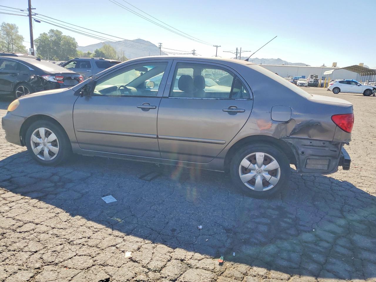 2005 TOYOTA COROLLA CE photo 3