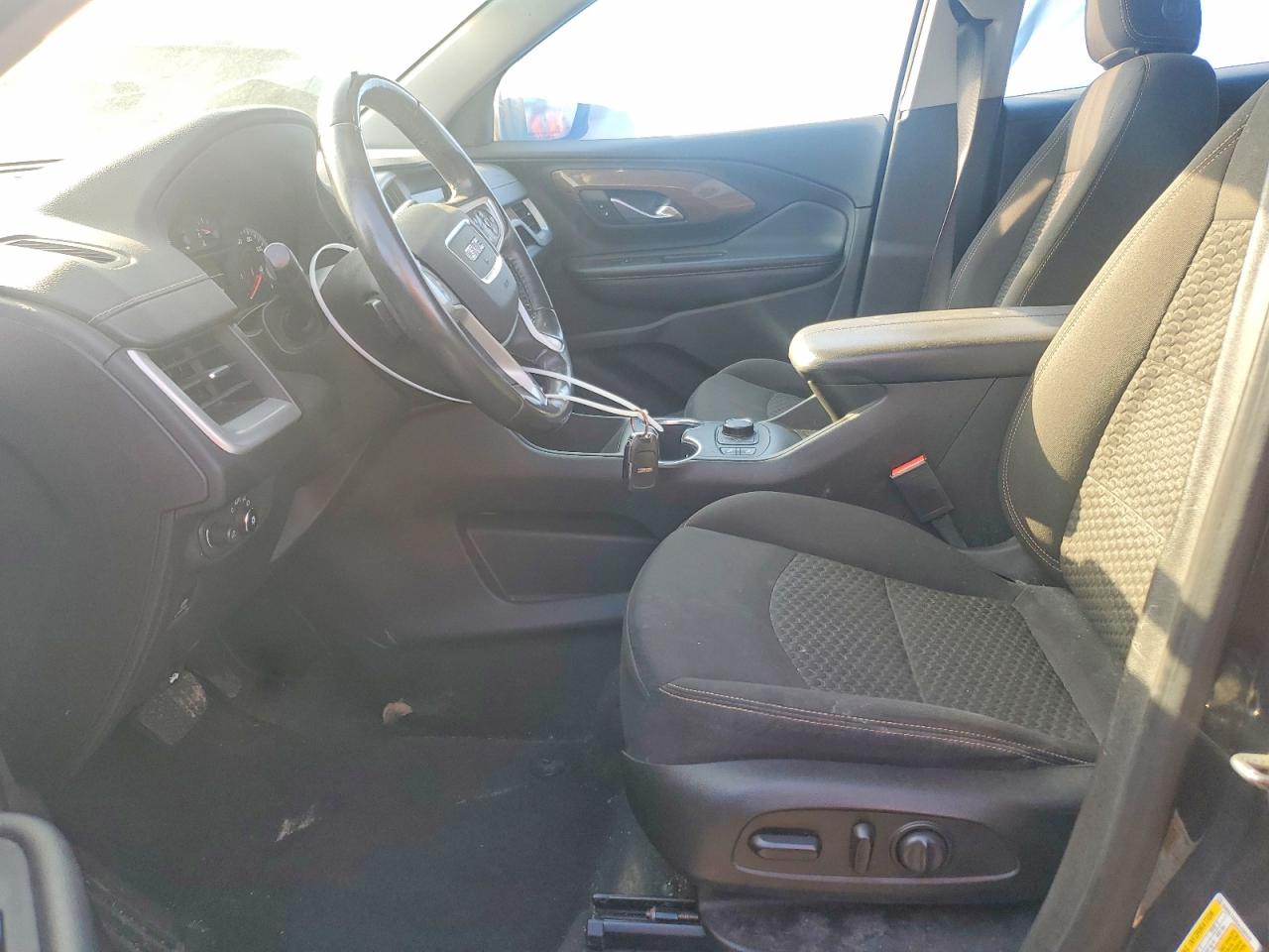 2018 GMC TERRAIN SLE photo 13
