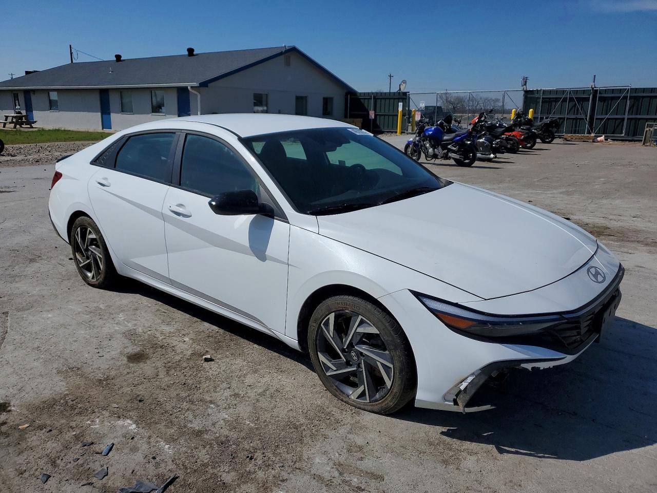 2025 HYUNDAI ELANTRA SEL SPORT photo 7