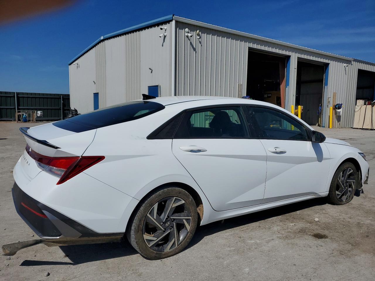 2025 HYUNDAI ELANTRA SEL SPORT photo 5