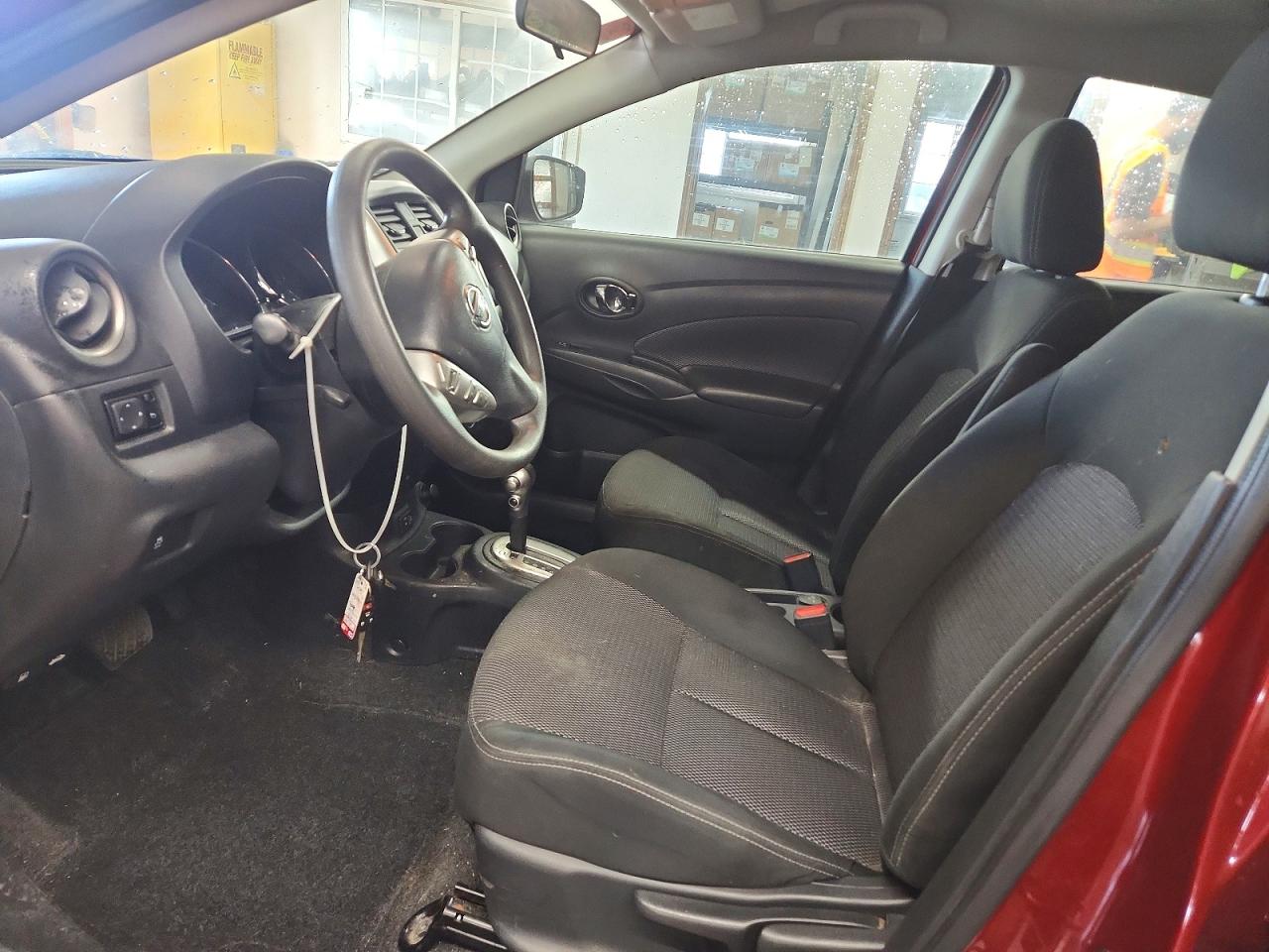 2018 NISSAN VERSA SV photo 13