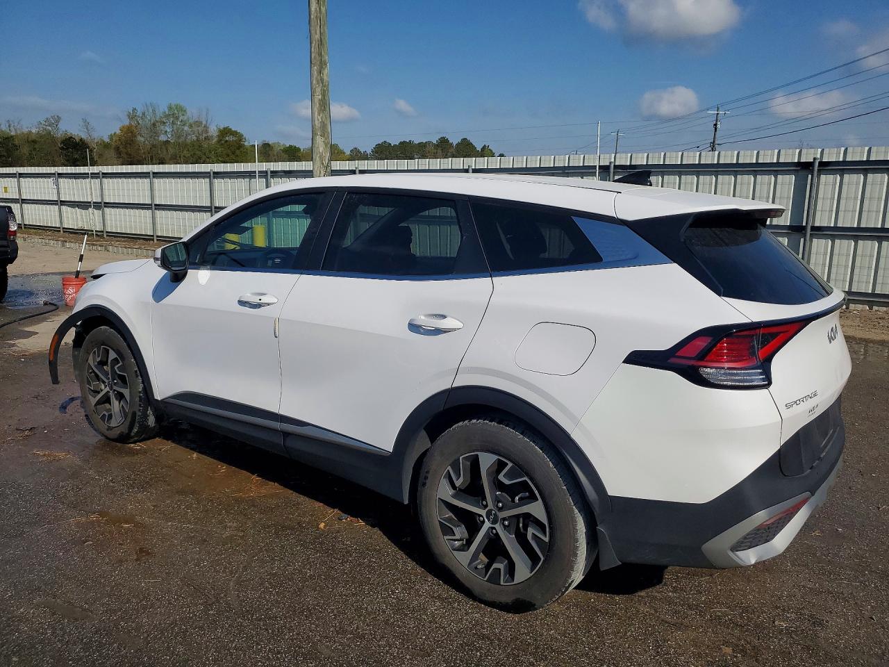 2023 KIA SPORTAGE EX photo 3
