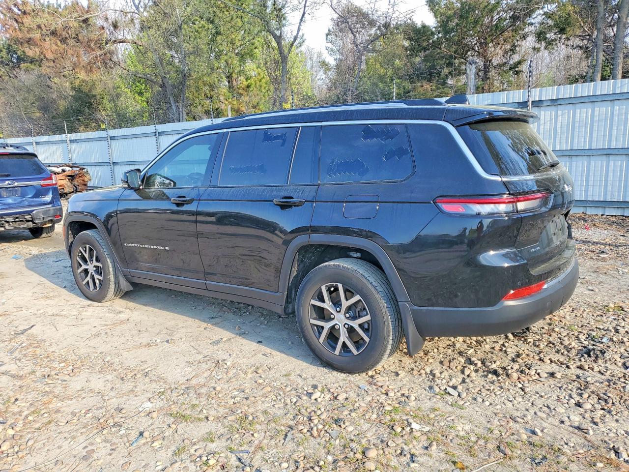 2023 JEEP GRAND CHEROKEE L LIMITED photo 3