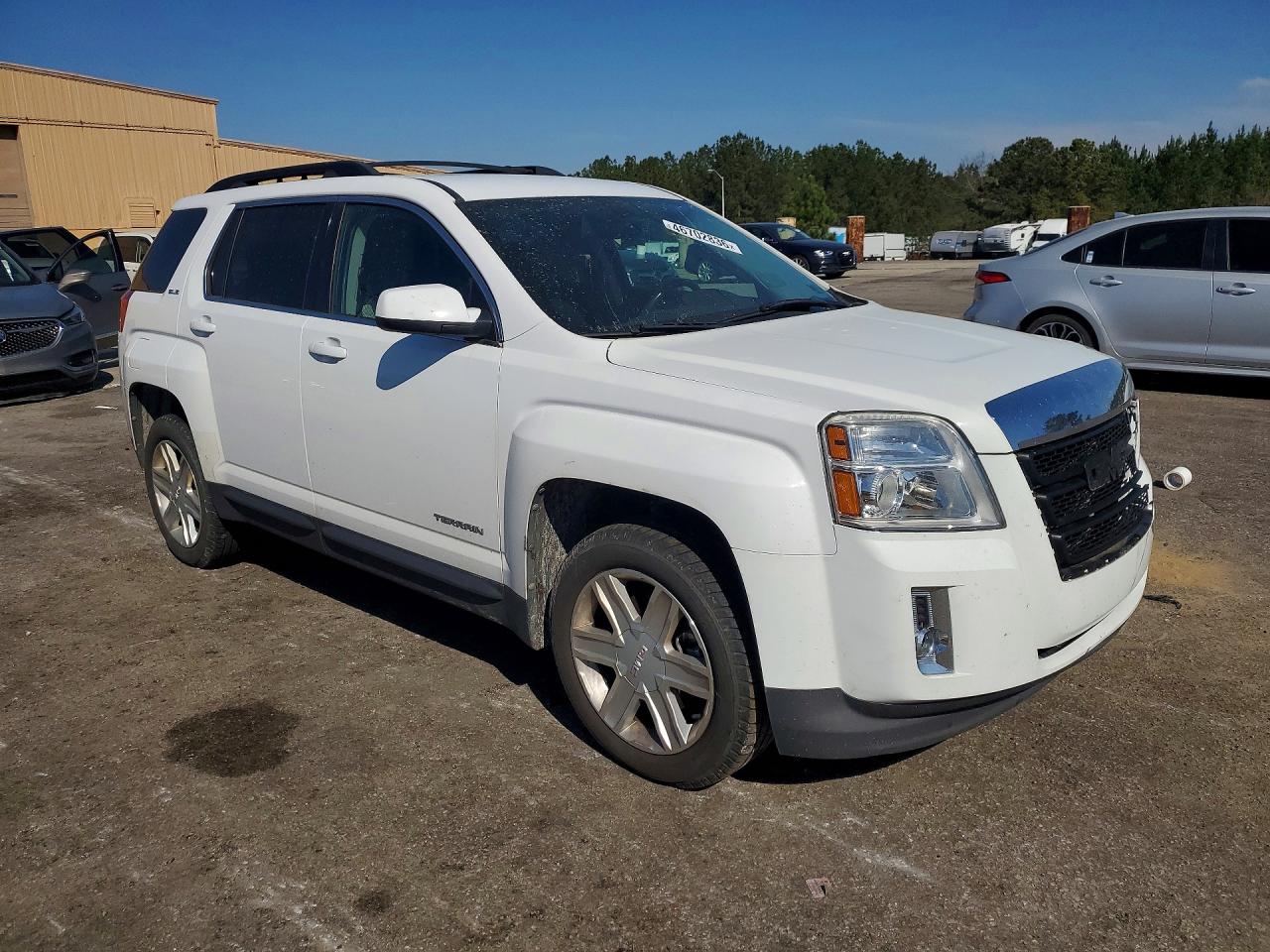 2011 GMC TERRAIN SLE photo 4